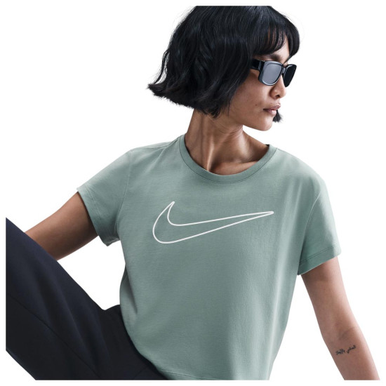 Nike Γυναικεία κοντομάνικη μπλούζα Sportswear Club Graphic Tee Nike Γυναικεία κοντομάνικη μπλούζα Sportswear Club Graphic Tee